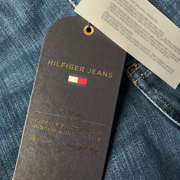Tommy Hilfiger Woman’s Capri Denim
NWT - Picture 6 of 7